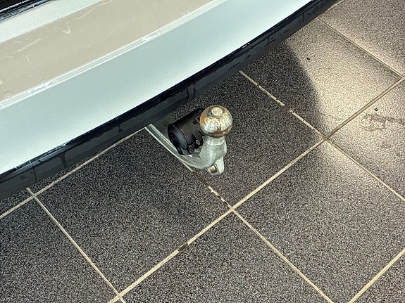 BMW 530e 17 of 27