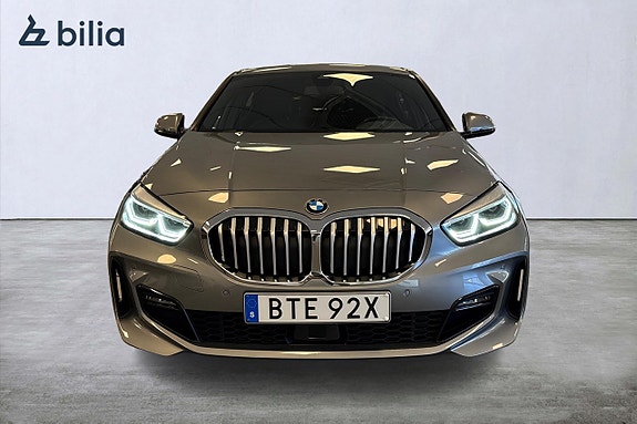 BMW 118i 5 of 19