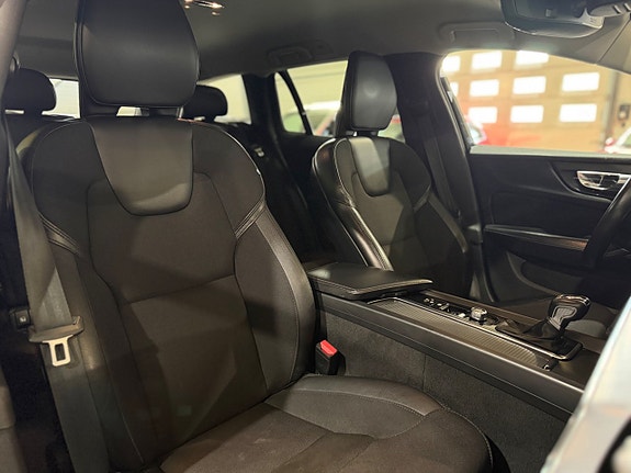 Volvo V60 Cross Country 18 of 30