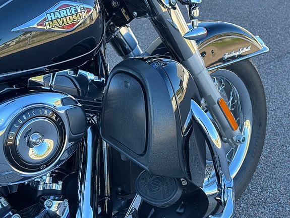 Harley-Davidson Heritage Softail Classic 1.7 Twin Cam 103B 2014 Luft o Buller 18 of 19