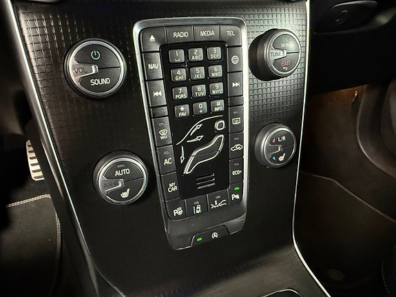 Volvo V40 18 of 20