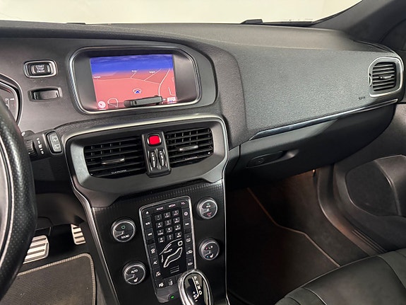 Volvo V40 13 of 20