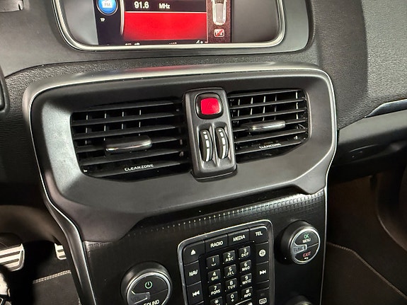 Volvo V40 17 of 20