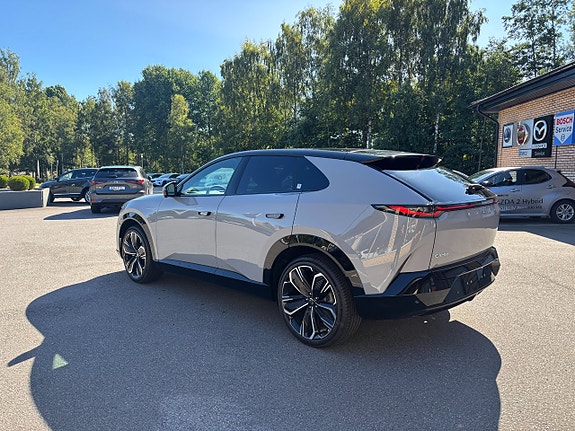 Mazda CX-6e 3 of 23