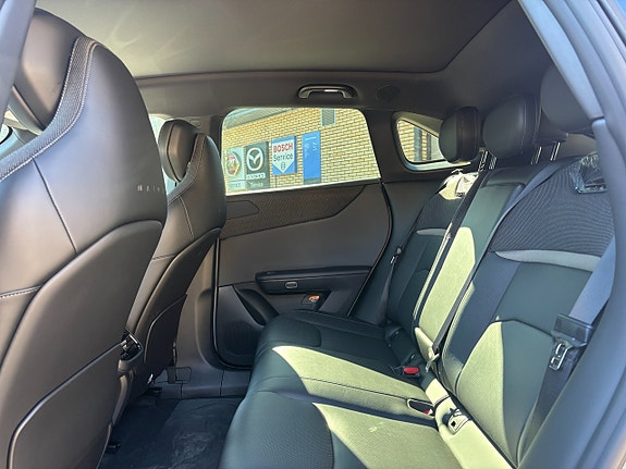 Mazda CX-6e 15 of 23