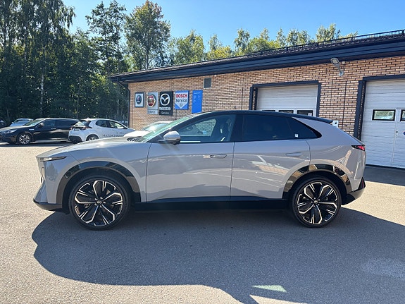 Mazda CX-6e 2 of 23