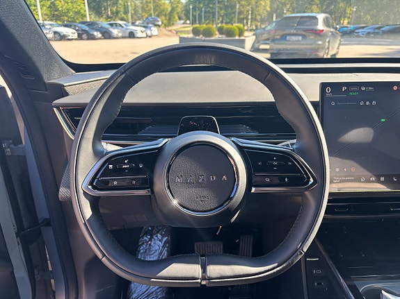 Mazda CX-6e 10 of 23