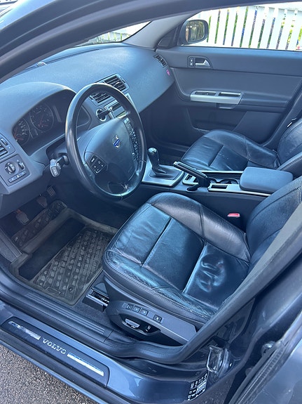 Volvo V50 6 of 16
