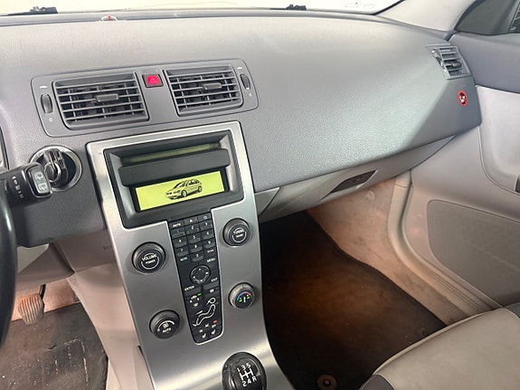 Volvo V50 13 of 16
