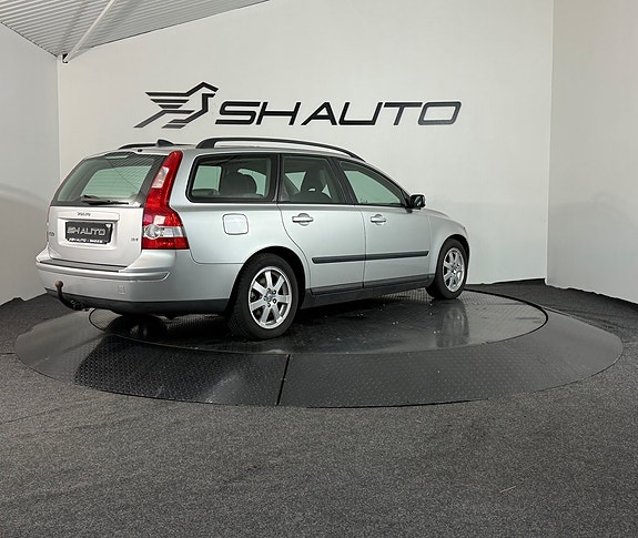Volvo V50 5 of 16