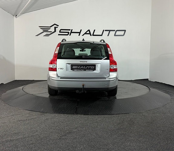 Volvo V50 6 of 16