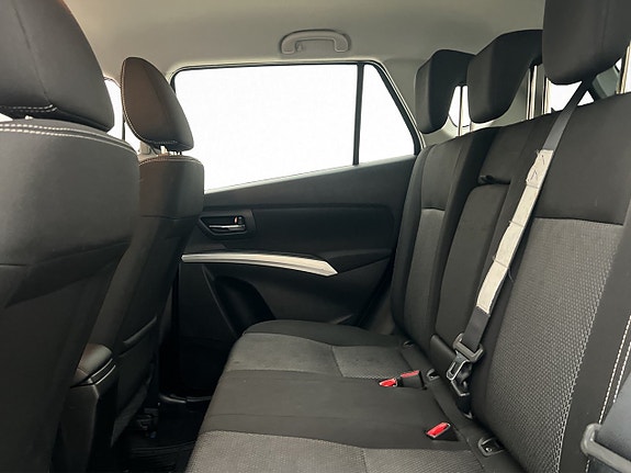 Suzuki SX4 S-Cross 25 of 30