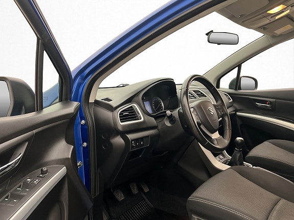 Suzuki SX4 S-Cross 12 of 30