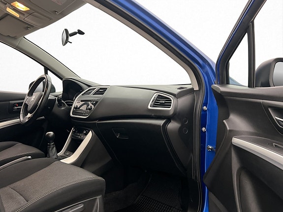 Suzuki SX4 S-Cross 23 of 30