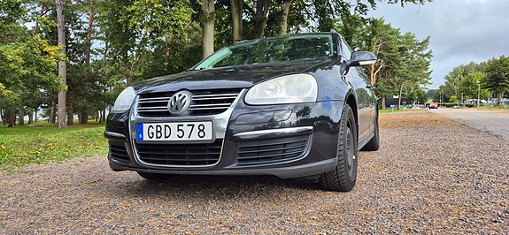 Volkswagen Golf V 8 of 25