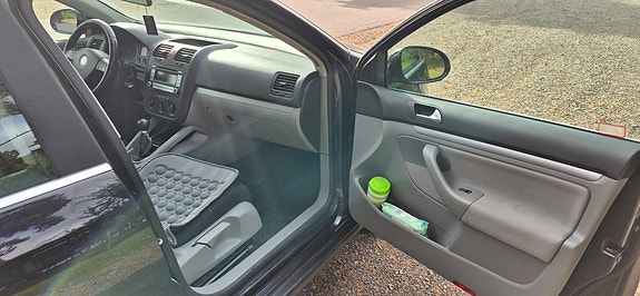 Volkswagen Golf V 15 of 25