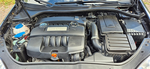 Volkswagen Golf V 21 of 25