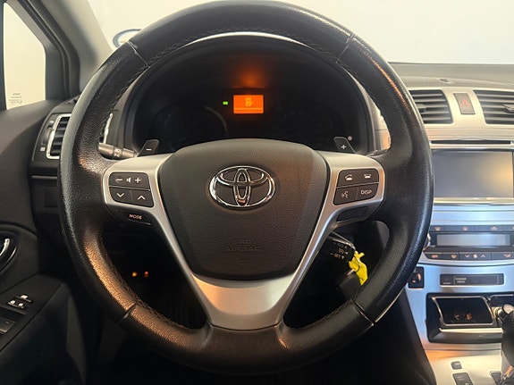 Toyota Avensis 15 of 16