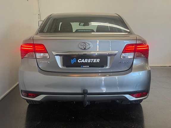Toyota Avensis 4 of 16