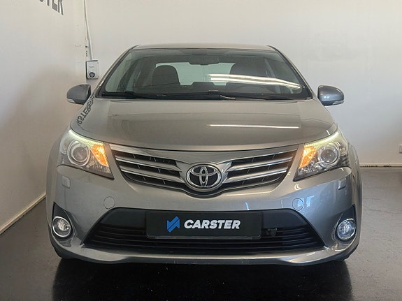Toyota Avensis 2 of 16