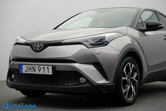 Toyota C-HR 12 of 28