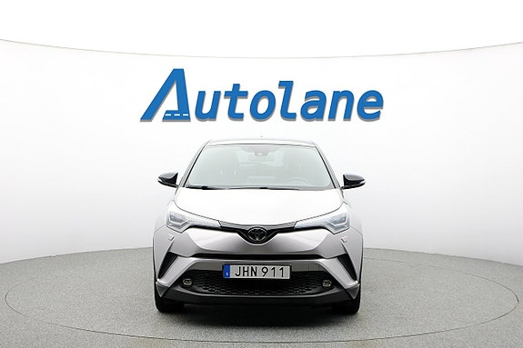 Toyota C-HR 3 of 28