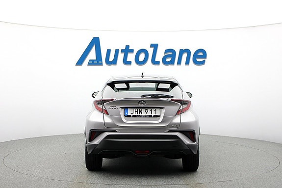 Toyota C-HR 7 of 28