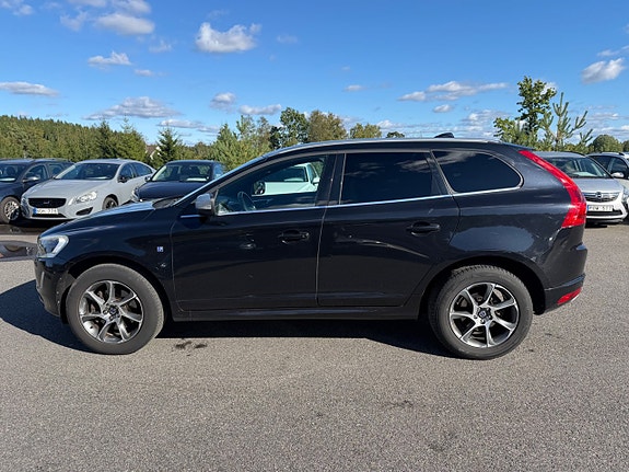 Volvo XC60 2 of 26