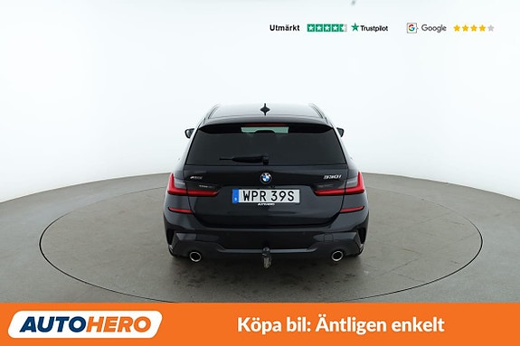 BMW 330i 4 of 30