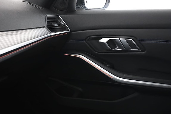 BMW 330i 30 of 30