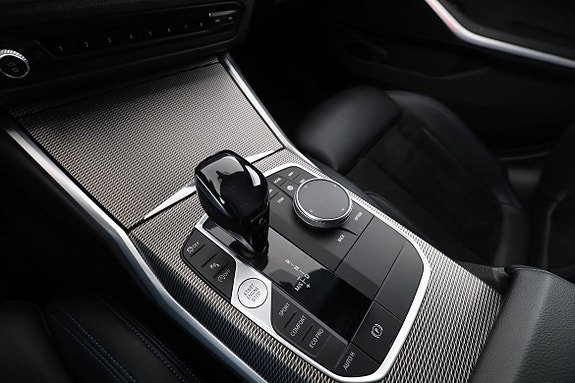 BMW 330i 23 of 30