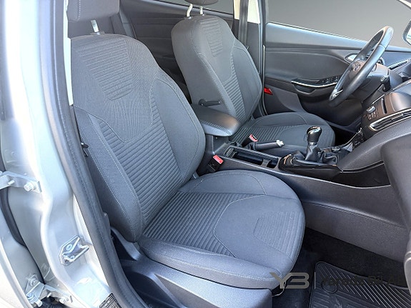 Ford Focus 12 of 17