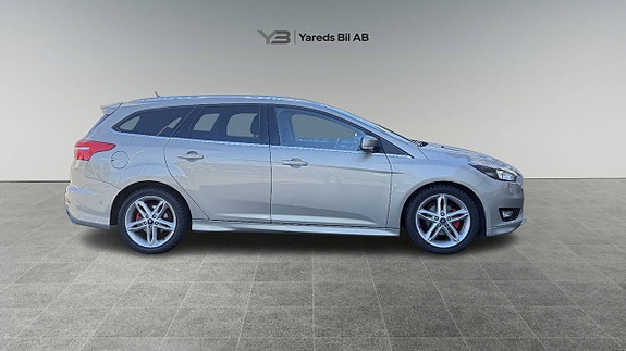 Ford Focus 8 of 17
