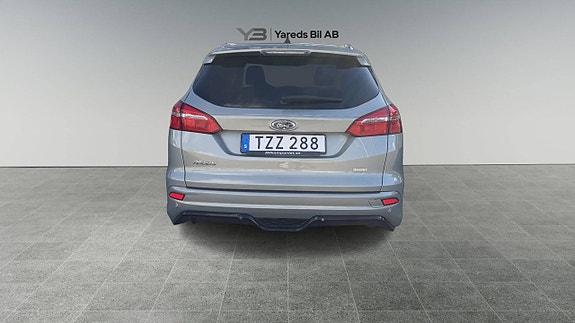 Ford Focus 5 of 17