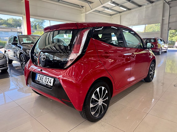 Toyota Aygo 4 of 12