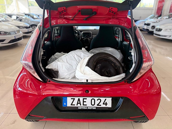 Toyota Aygo 11 of 12