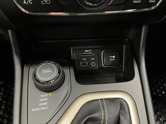 Jeep Cherokee 21 of 29