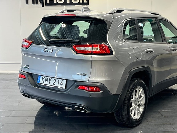 Jeep Cherokee 8 of 29