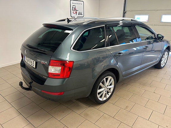 Skoda Octavia 3 of 10