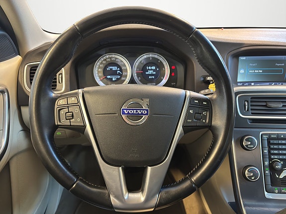 Volvo V60 15 of 25