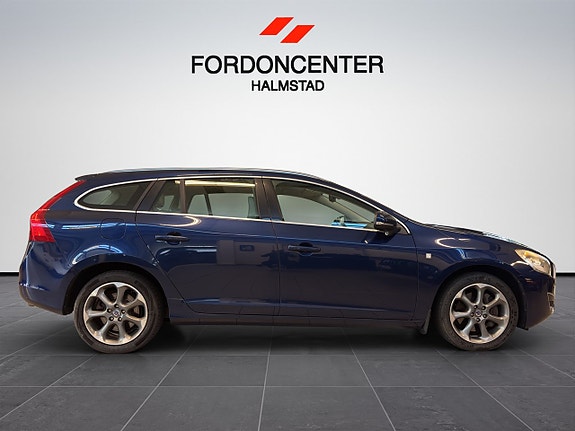 Volvo V60 4 of 25