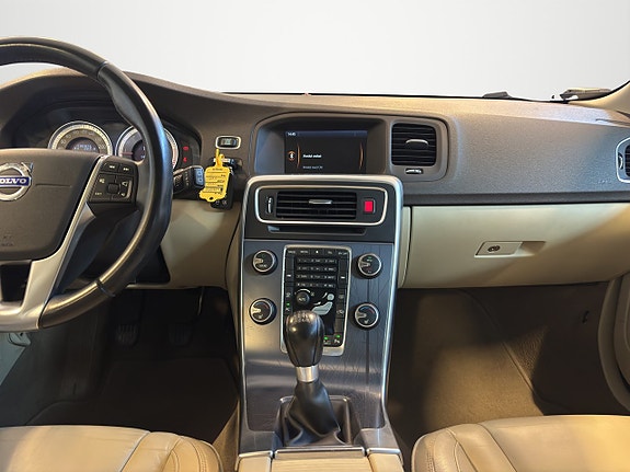 Volvo V60 17 of 25