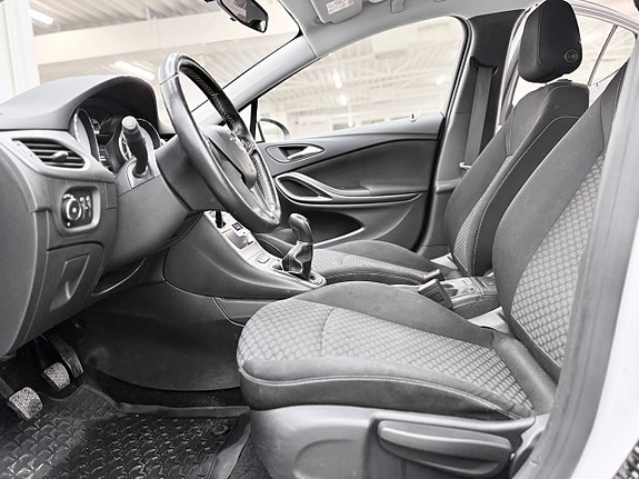 Opel Astra 10 of 27