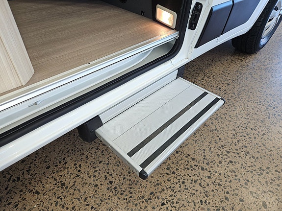 Adria Twin 600 SP Axess / Solceller / Kamera / Drag / Höstpris 22 of 24