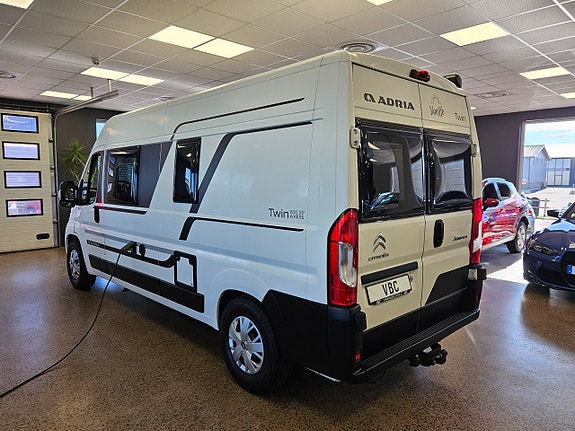 Adria Twin 600 SP Axess / Solceller / Kamera / Drag / Höstpris 4 of 24