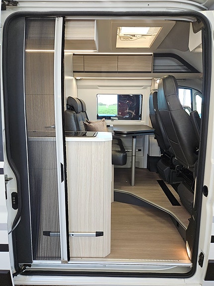 Adria Twin 600 SP Axess / Solceller / Kamera / Drag / Höstpris 7 of 24