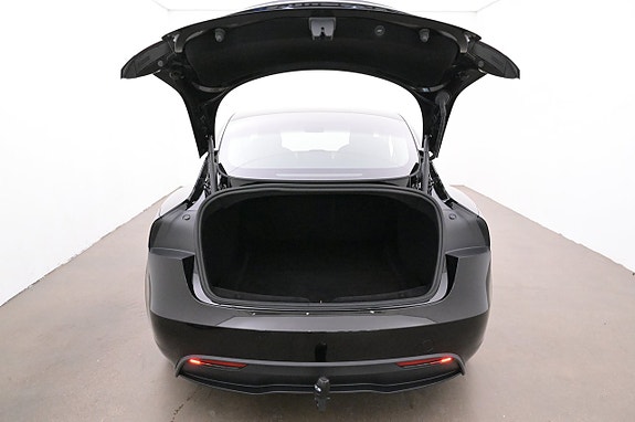 Tesla Model 3 22 of 27