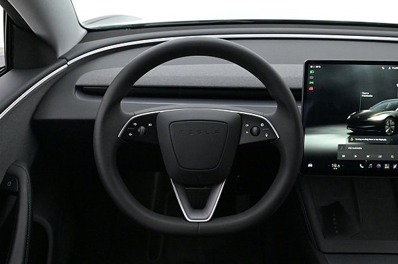 Tesla Model 3 7 of 27