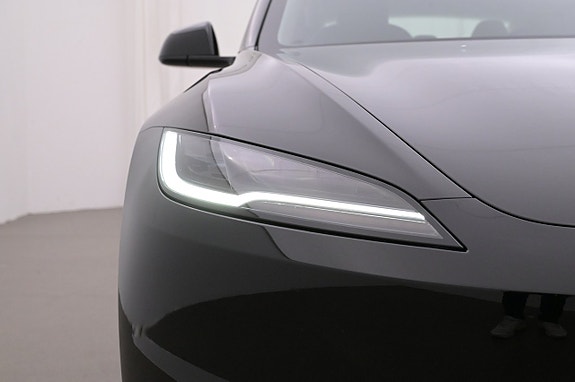 Tesla Model 3 26 of 27