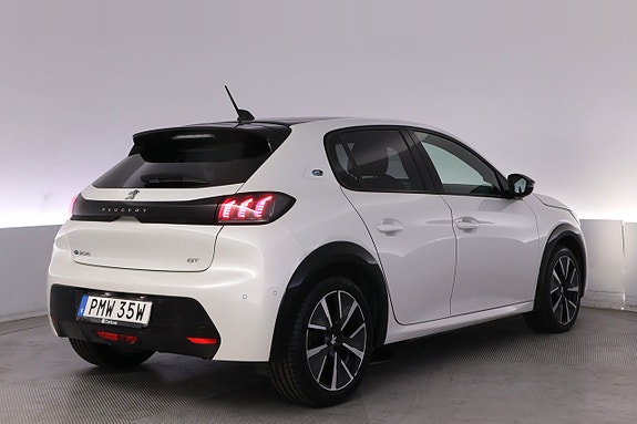 Peugeot e-208 5 of 27